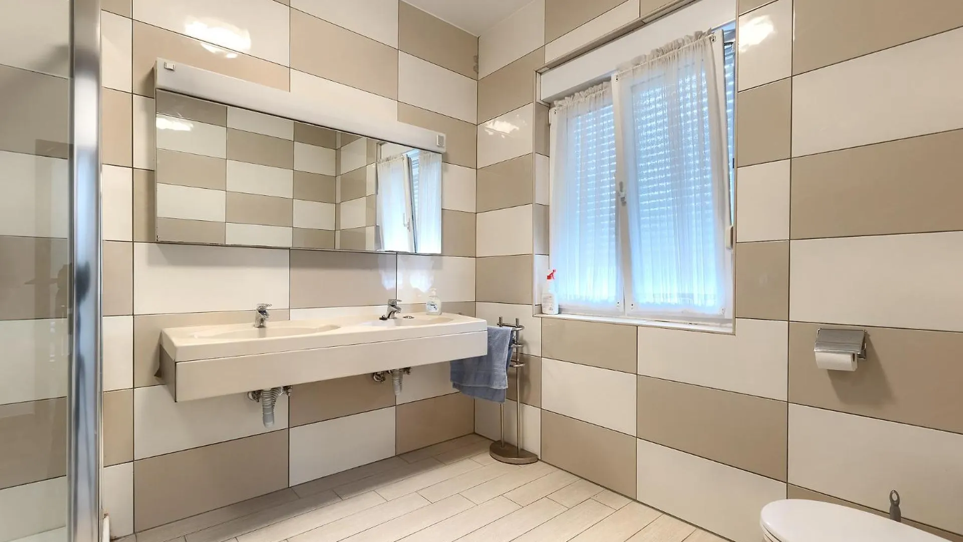 Apartments Erla Banjole Croatia