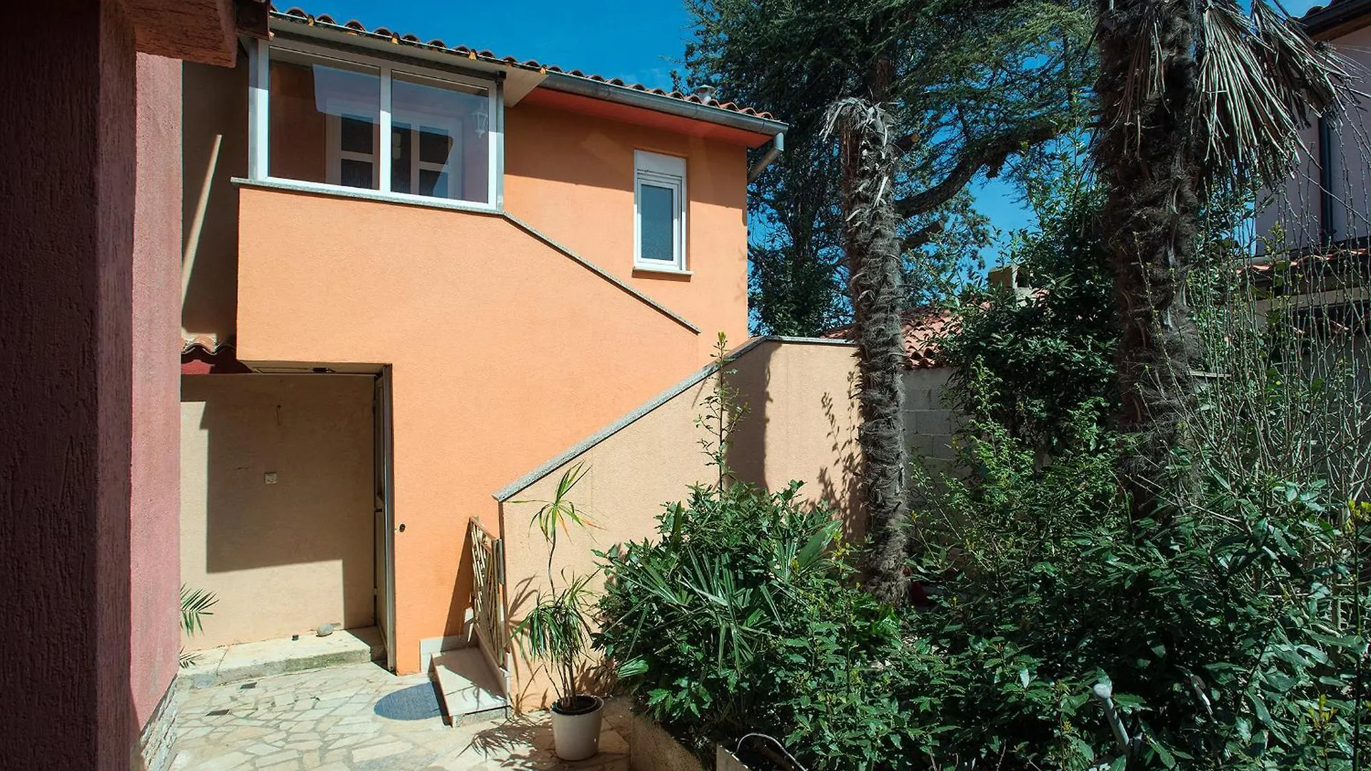 Apartments Erla Banjole Croatia